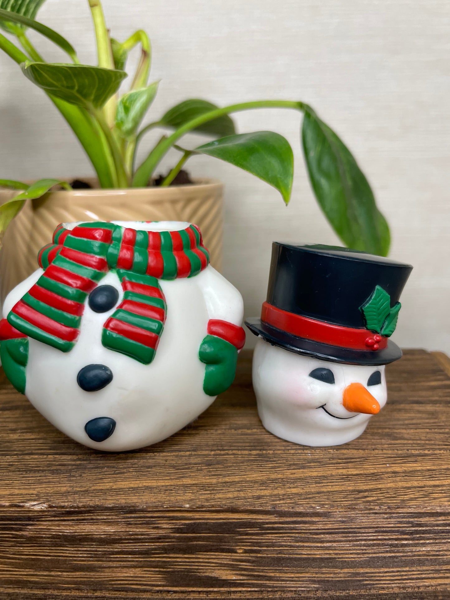 Vintage Avon Frosty the Snowman Salt & Pepper Shaker
