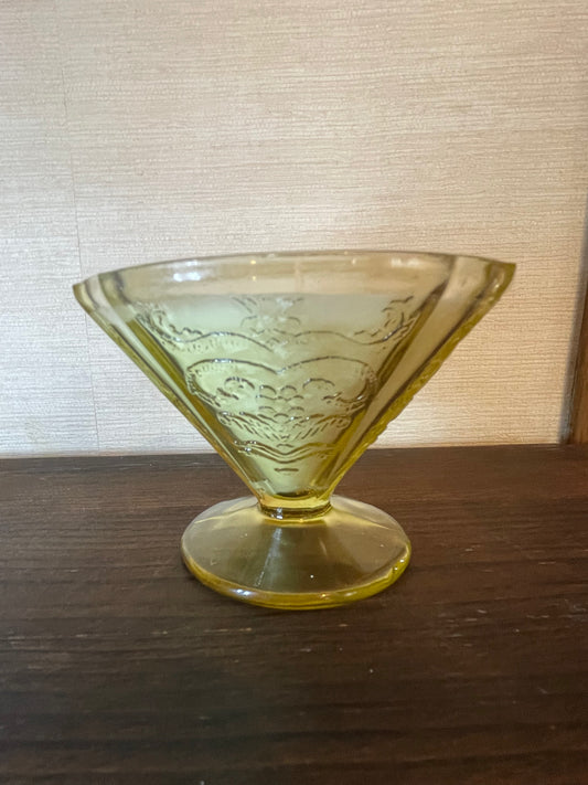 Federal Madrid Yellow Sherbet Glass Scented Soy Candle; CHEERS