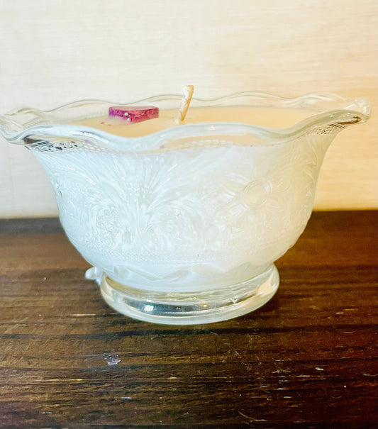 Tiara Chantilly Clear Ruffled Desert Dish Scented Soy Candle; XOXO