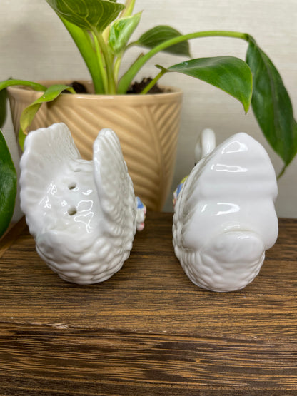 Vintage Small White Swan Salt & Pepper Shakers with sticker